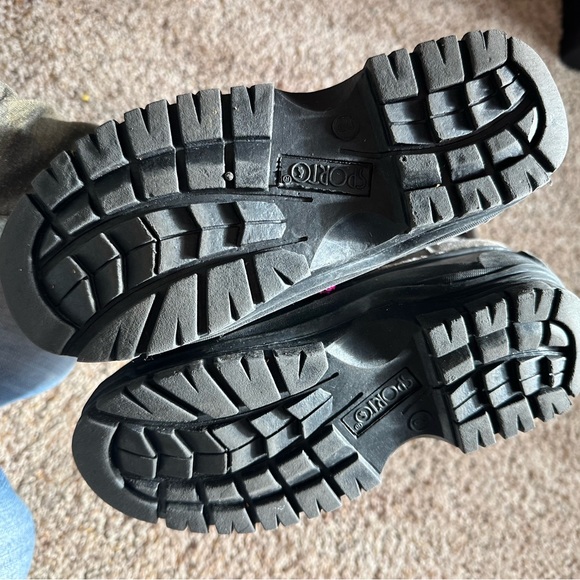 Girls size 2 Sporto snow boots - Picture 3 of 3